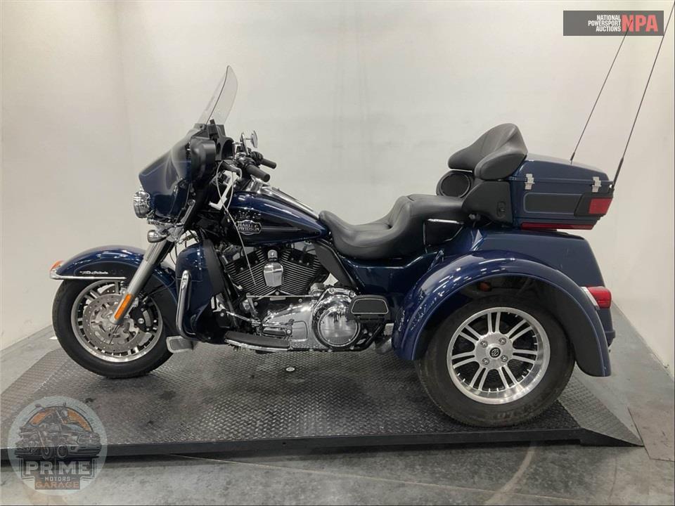 2013 Harley-Davidson FLHTCUTG TRIGLIDE UL CLSC — фото 3