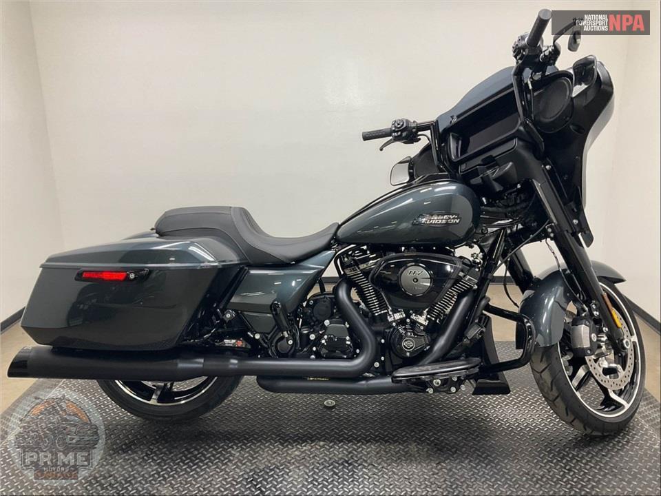 2025 Harley-Davidson FLHX STREET GLIDE — фото 1