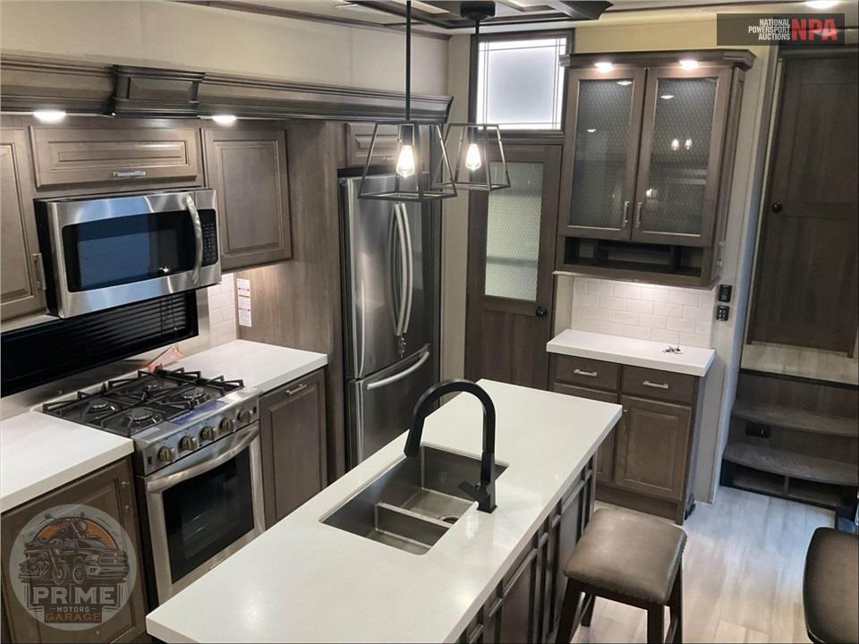 2021 Grand Design Recreational Vehicles M-310GK - SOLITUDE FIFTH WHEEL SERIES — фото 9