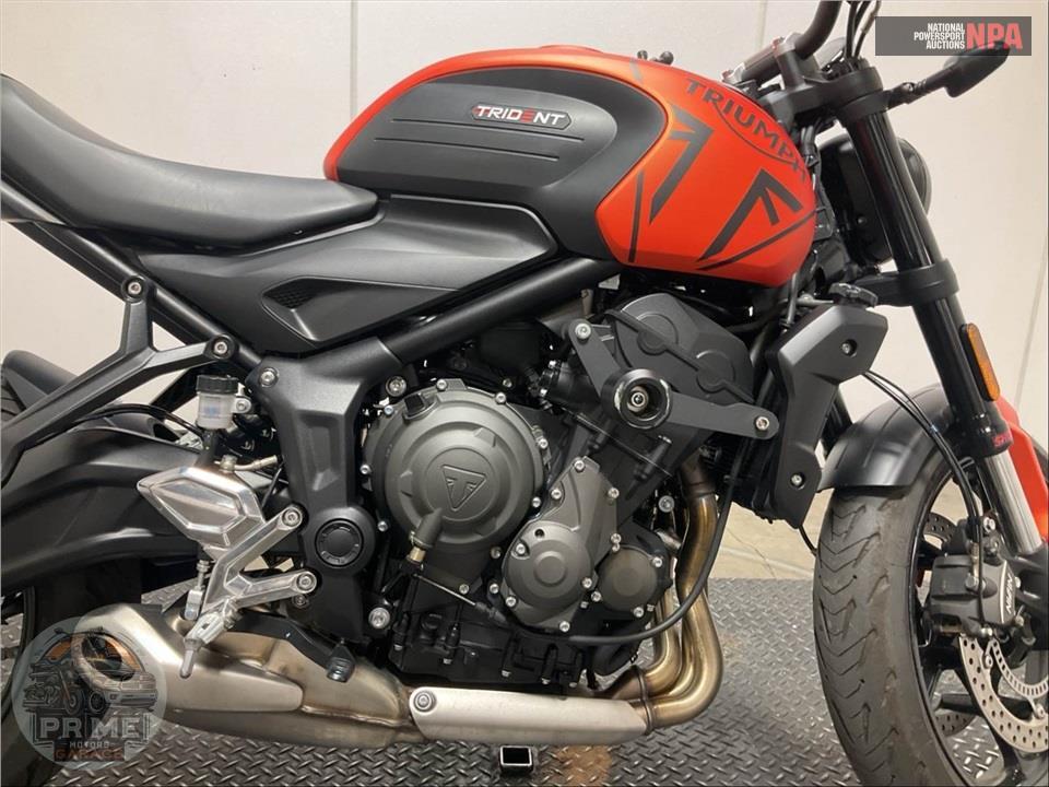 2023 Triumph TRIDENT (BLACK) — фото 6