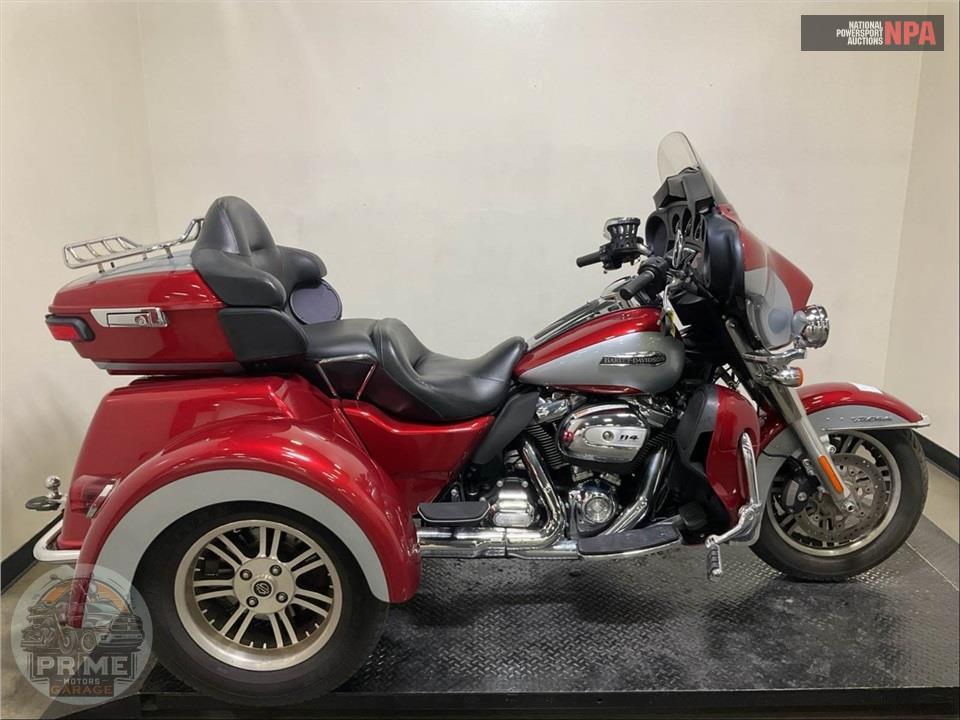 2019 Harley-Davidson FLHTCUTG TRI GLIDE ULTRA — фото 1