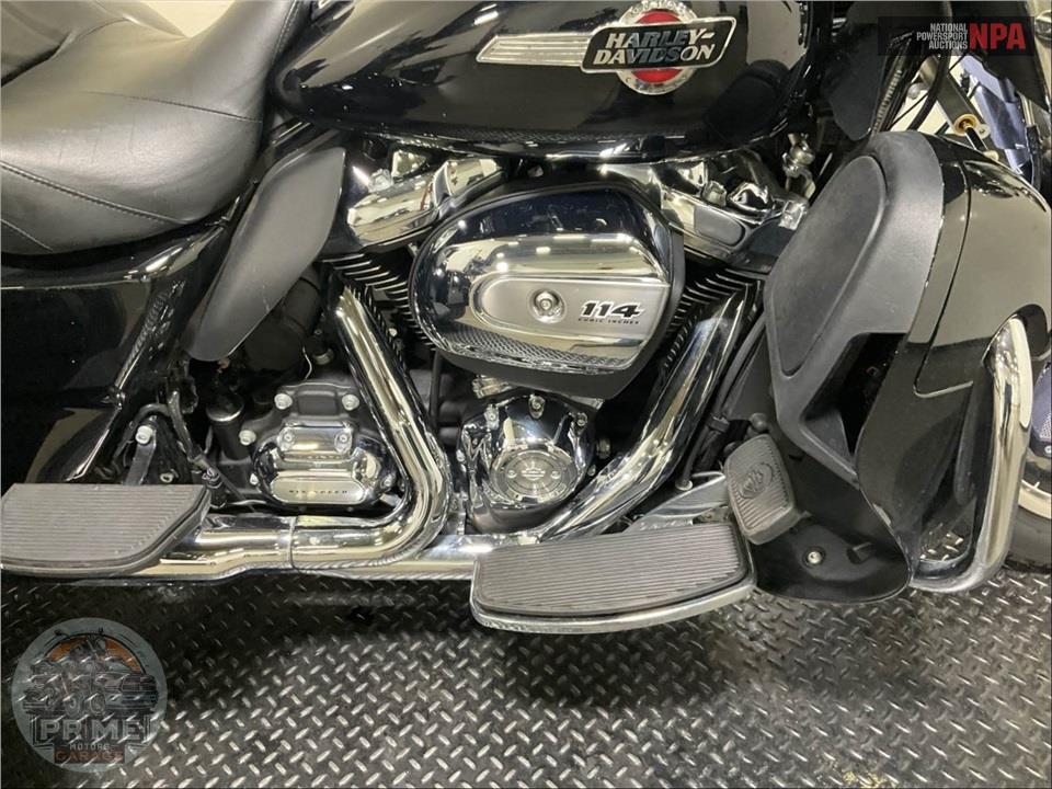 2022 Harley-Davidson FLHTCUTG TRI GLIDE ULTRA CLASSIC — фото 6