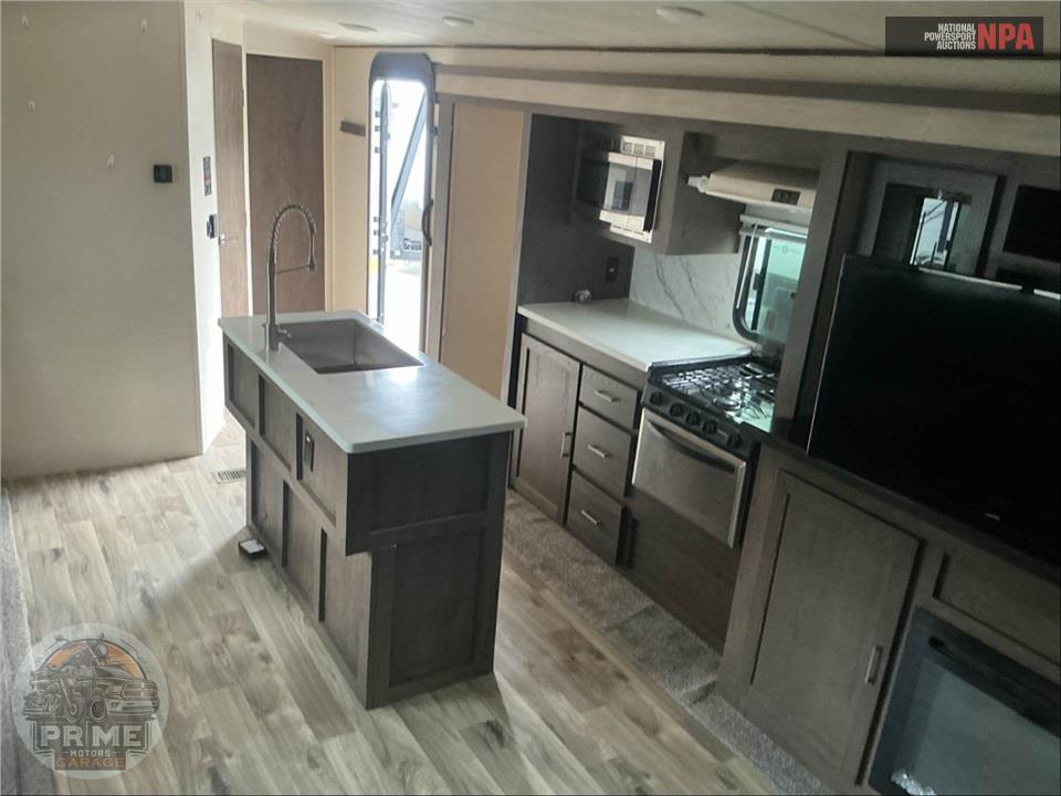 2018 Wildwood By Forest River M-272RL - HERITAGE GLEN LITE SERIES — фото 9