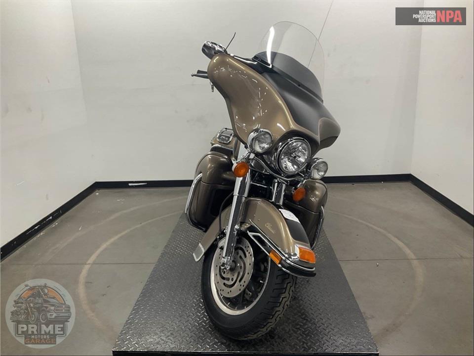 2004 Harley-Davidson FLHTC ELECTRA GLIDE CLASSIC — фото 2