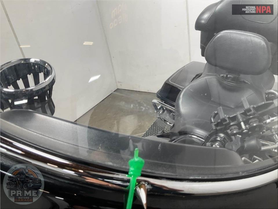 2011 Harley-Davidson FLHTC ELECTRA GLIDE CLSC — фото 17