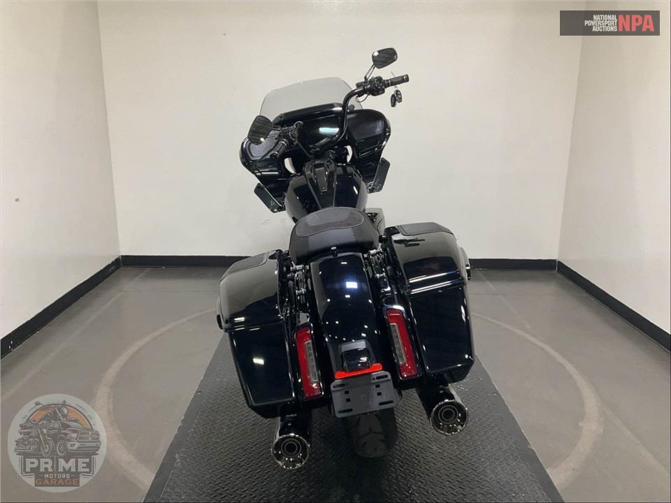 2023 Harley-Davidson FLTRXSE CVO ROAD GLIDE — фото 4