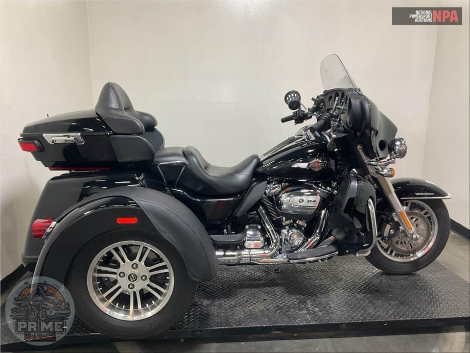 2024 Harley-Davidson FLHTCUTG TRI GLIDE ULTRA CLASSIC — фото 1