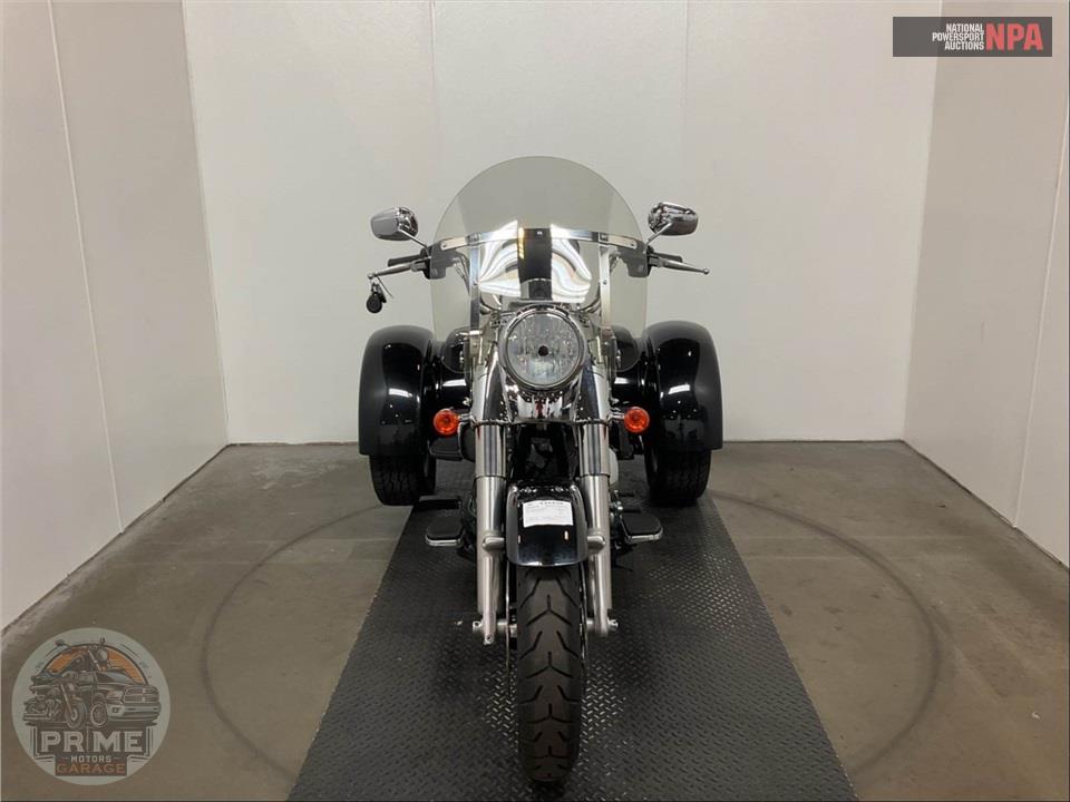 2016 Harley-Davidson FLRT FREEWHEELER — фото 2