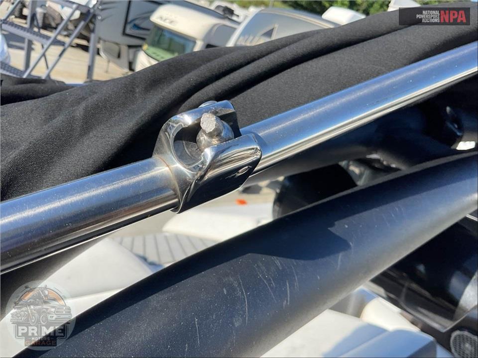 2017 Sea Ray Boats SLX-W 230 SLX SERIES L=23/E=1 370HP MERC IB — фото 48