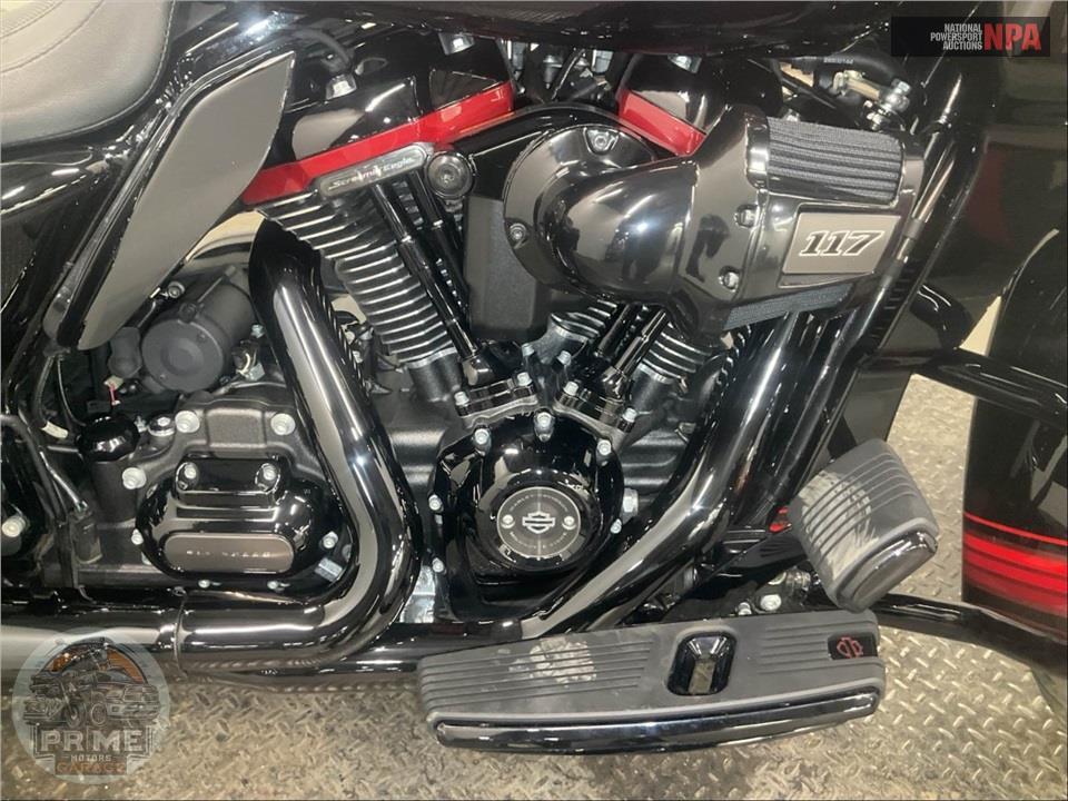 2021 Harley-Davidson FLTRXSE CVO ROAD GLIDE — фото 6
