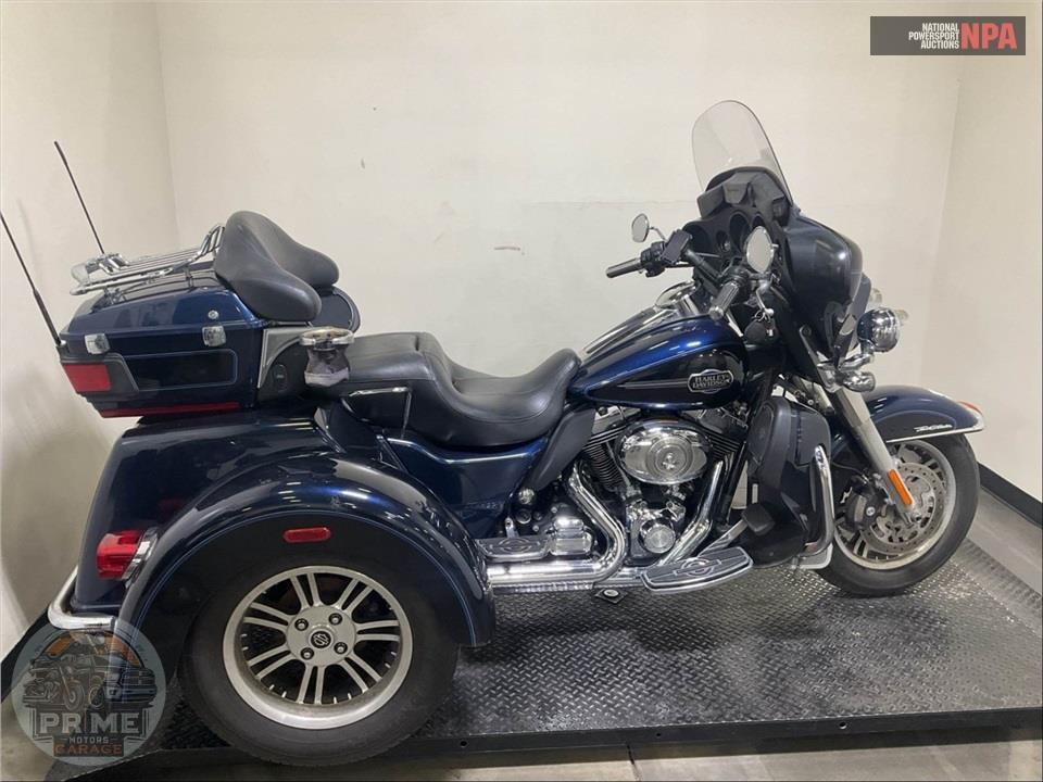 2012 Harley-Davidson FLHTCUTG TRIGLIDE UL CLSC — фото 1