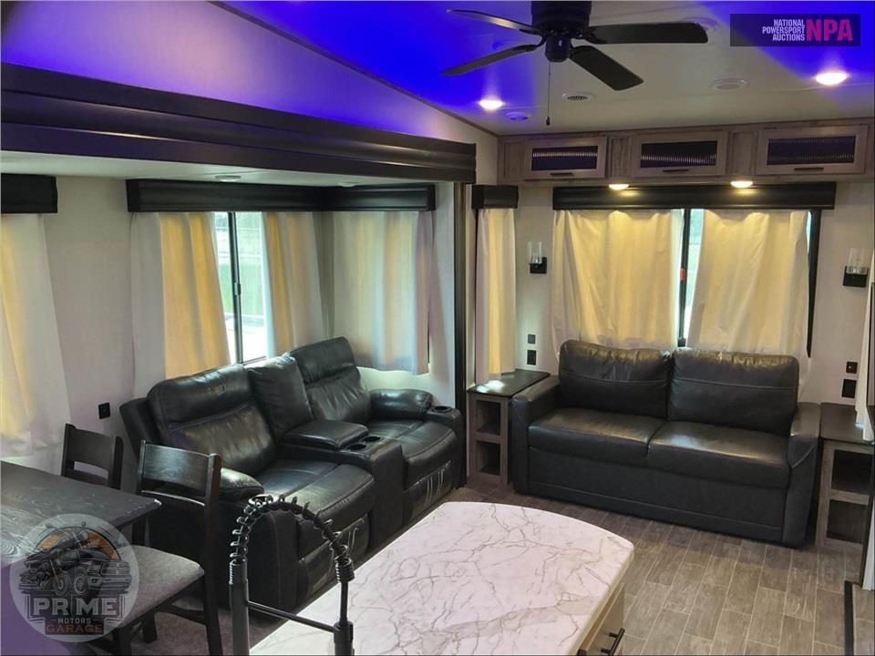 2022 Cherokee By Forest River M-291RL ARCTIC WOLF FIFTH WHEEL SERIES — фото 7