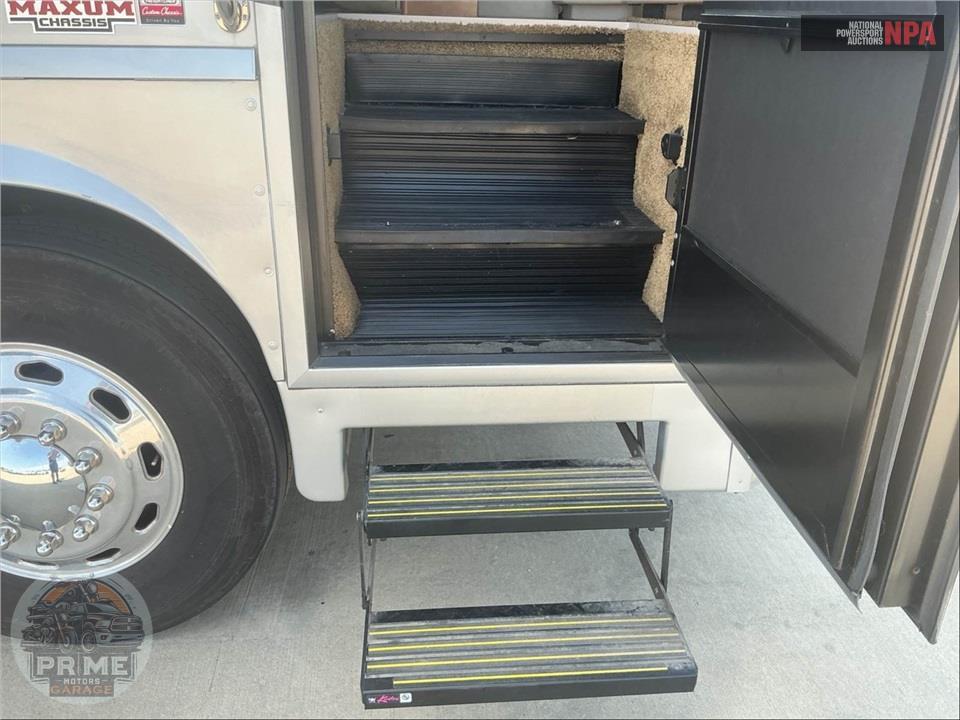 2012 Winnebago M-36M-CUMMINS 360HP - JOURNEY SERIES — фото 38