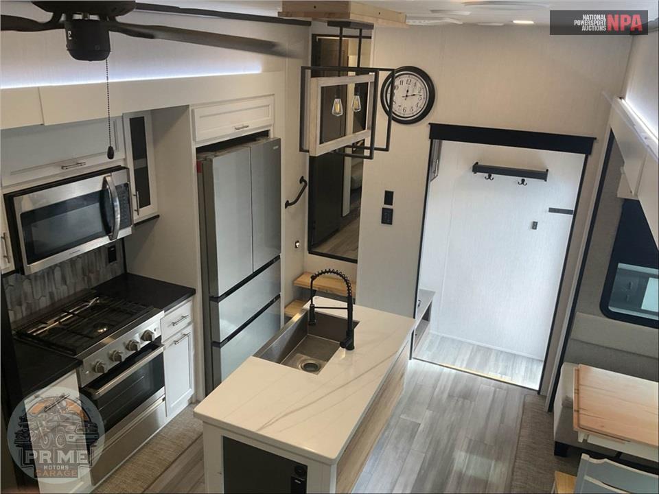 2024 Cedar Creek M-380MUD - FIFTH WHEEL SERIES — фото 9