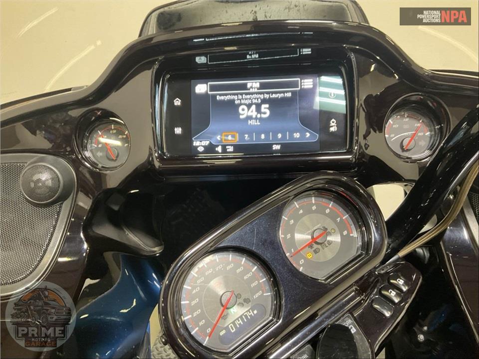 2019 Harley-Davidson FLTRXSE CVO ROAD GLIDE — фото 5