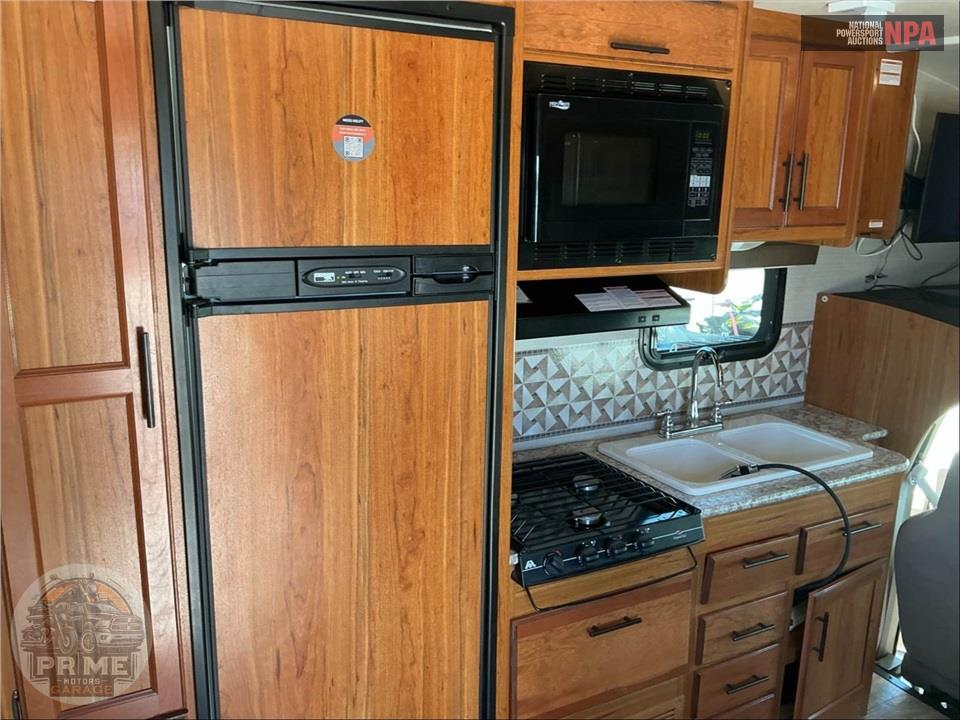2017 Jayco M-23 XM FORD E450 - REDHAWK SERIES — фото 25