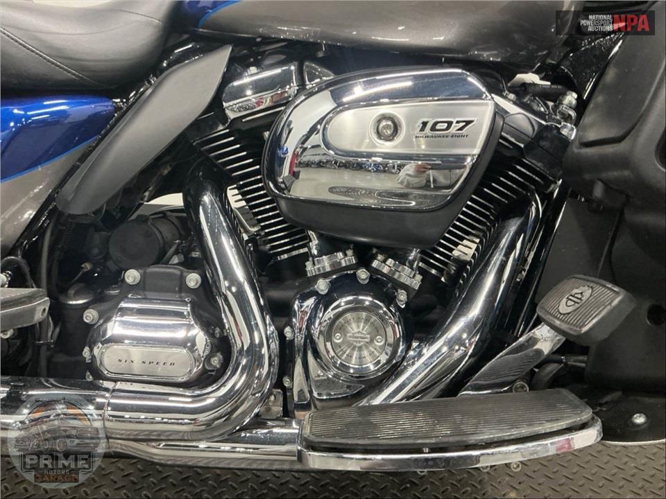 2017 Harley-Davidson FLHTK ULTRA LIMITED — фото 6