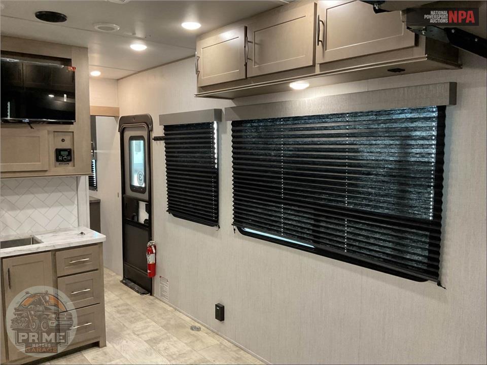 2023 Grand Design Recreational Vehicles M-25G - MOMENTUM G-CLASS TOY HAULER SERIES — фото 9
