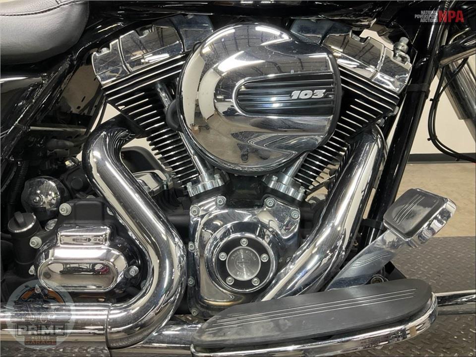 2016 Harley-Davidson FLHXS STREET GLIDE SPECIAL — фото 6