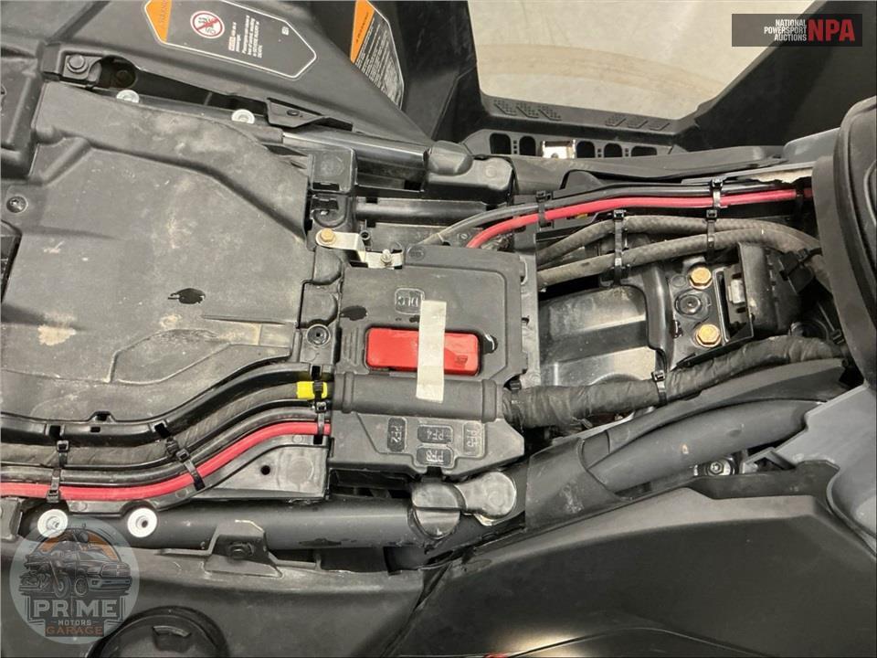 2025 Can-Am OUTLANDER X MR 1000R — фото 38