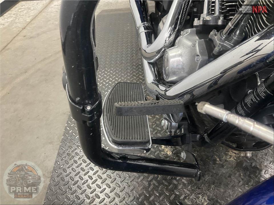 2015 Harley-Davidson FLD-103 DYNA SWITCHBACK — фото 30