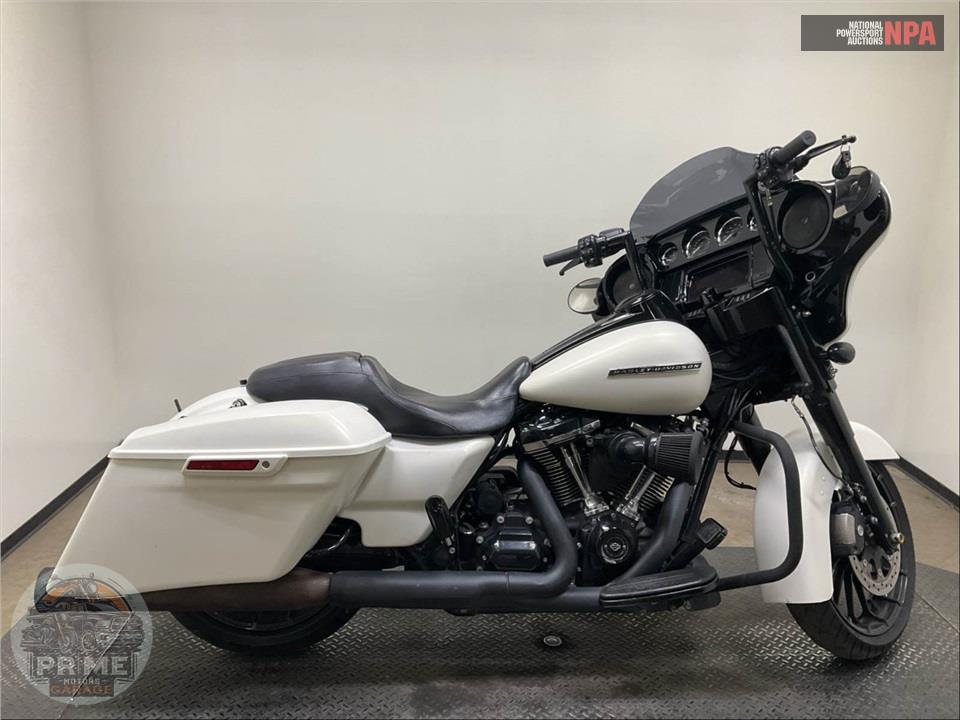 2018 Harley-Davidson FLHXS STREET GLIDE SPECIAL — фото 1