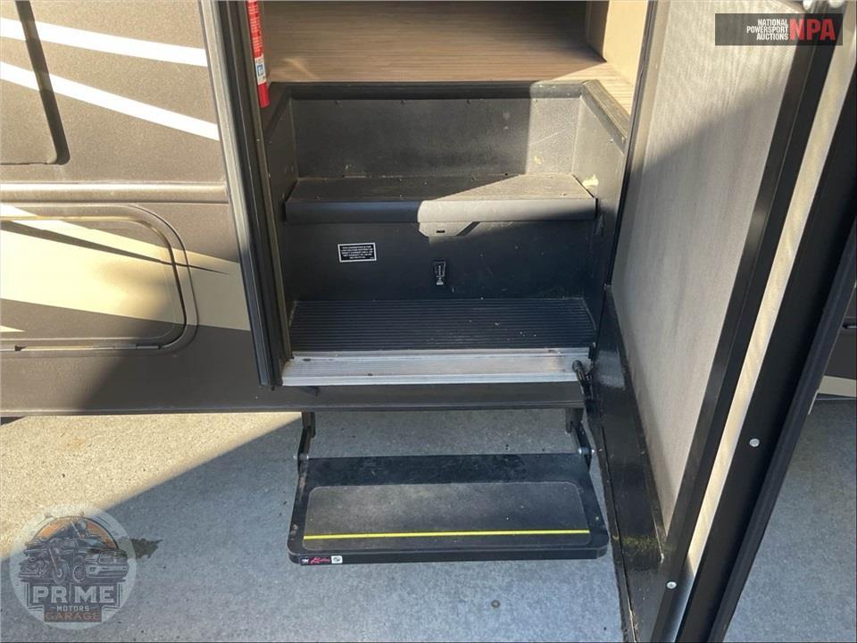 2019 Entegra Coach M-30X 450HP FORD - ESTEEM SERIES — фото 57