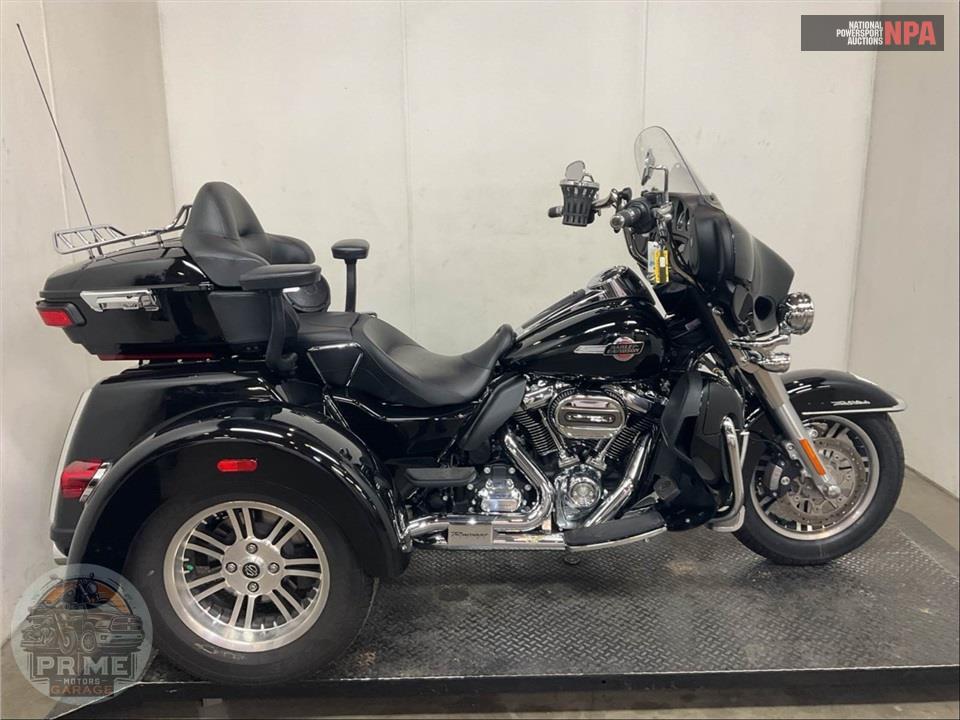 2023 Harley-Davidson FLHTCUTG TRI GLIDE ULTRA CLASSIC — фото 1