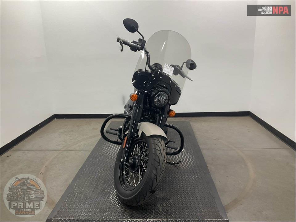 2023 Indian Motorcycle CHIEF BOBBER DARK HORSE (SMOKE) — фото 2