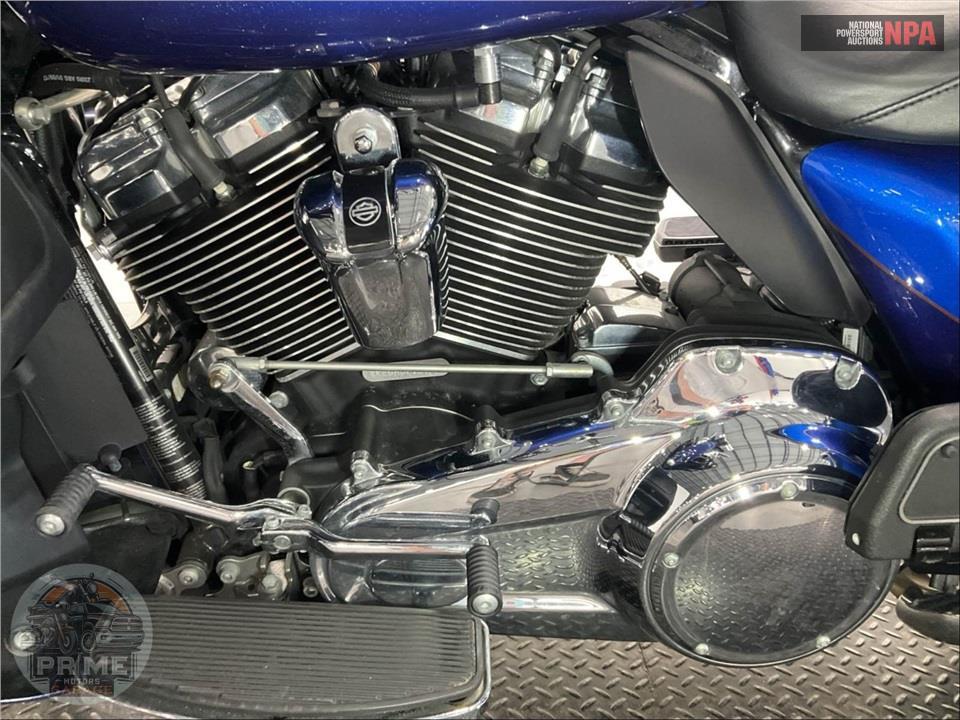 2017 Harley-Davidson FLHTK ULTRA LIMITED — фото 7