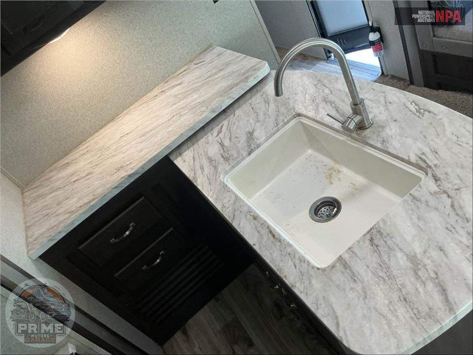 2019 Keystone Rv M-333 RE - SPRINGDALE SERIES — фото 24