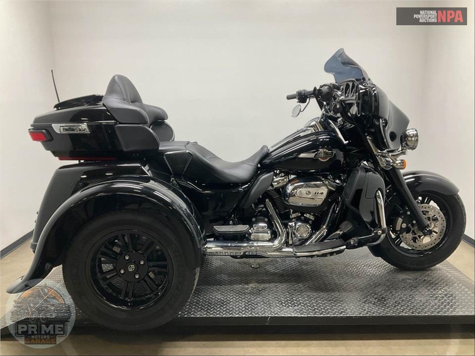 2023 Harley-Davidson FLHTCUTG TRI GLIDE ULTRA CLASSIC — фото 1