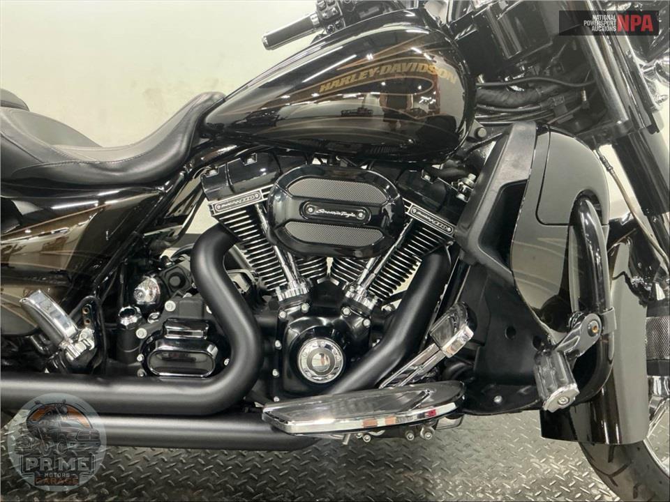 2015 Harley-Davidson FLHXSE CVO STREET GLIDE SPECIAL — фото 6