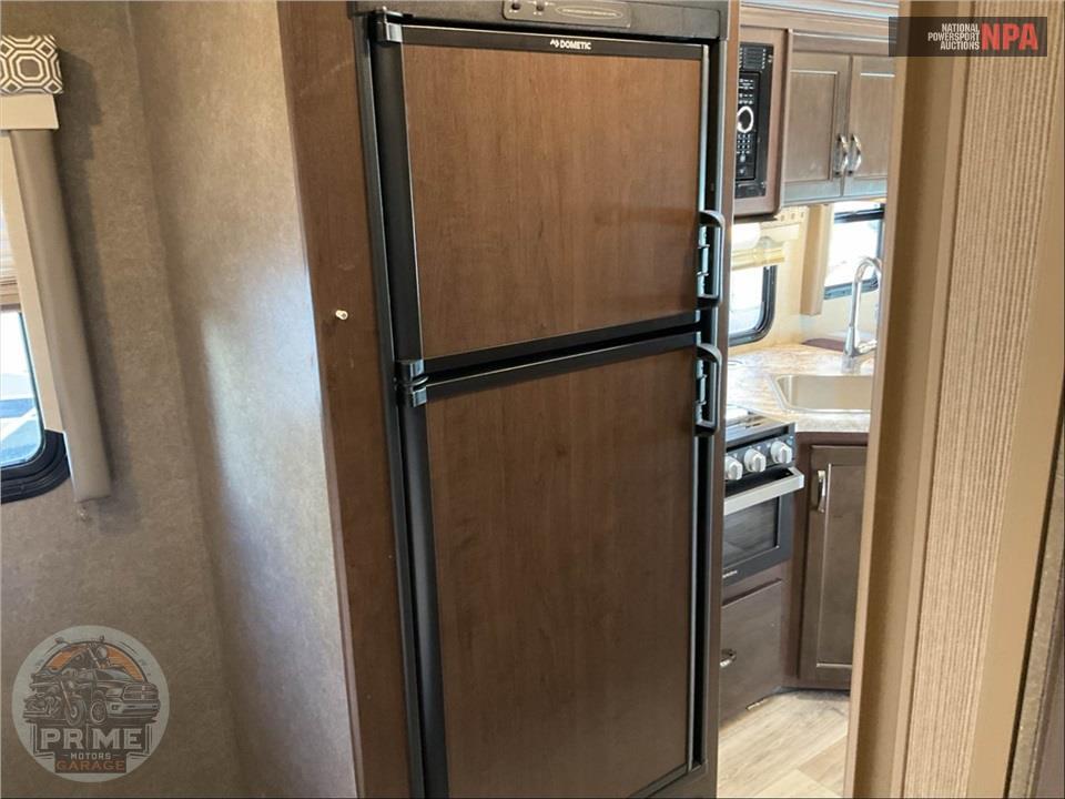 2019 Thor Motor Coach M-28Z E450-V10 - FOUR WINDS SERIES — фото 24
