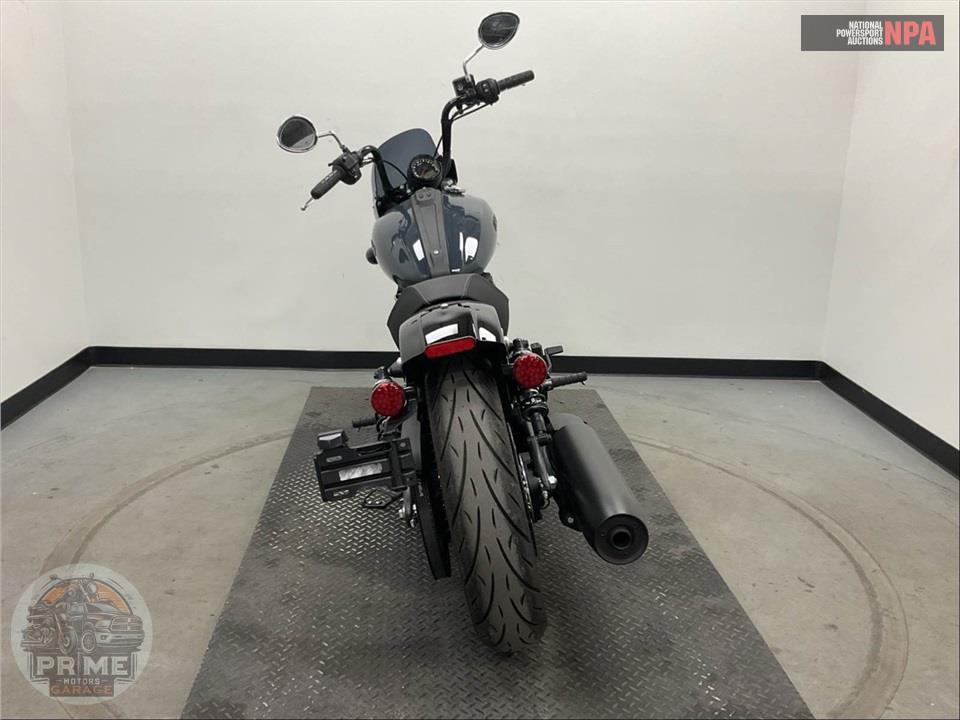 2025 Indian Motorcycle SPORT SCOUT SIXTY LIMITED (SMOKE) — фото 4