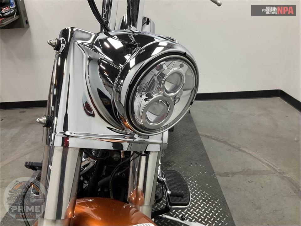 2014 Harley-Davidson FLHR ROAD KING — фото 38