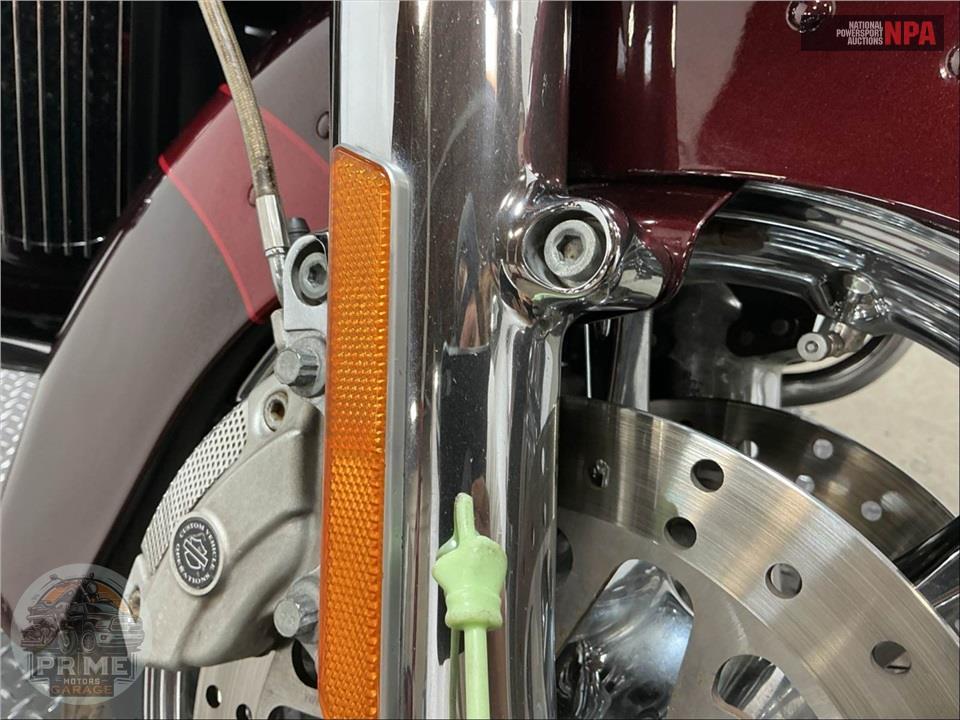 2015 Harley-Davidson FLTRUSE CVO ROAD GLIDE ULTRA — фото 31