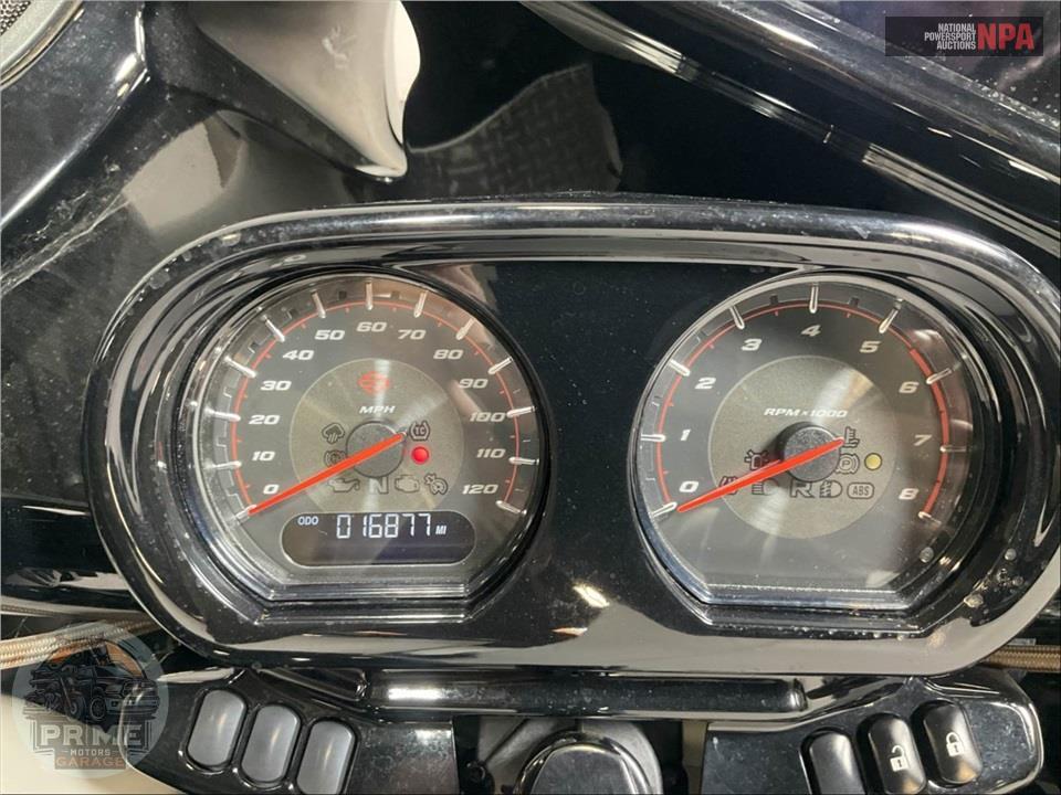 2020 Harley-Davidson FLTRXSE CVO ROAD GLIDE — фото 6