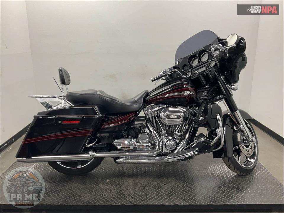 2011 HARLEY-DAVIDSON FLHXSE2