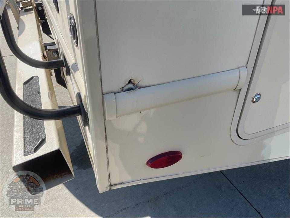 2018 Thor Motor Coach M-31E E450-V10 - FOUR WINDS SERIES — фото 88