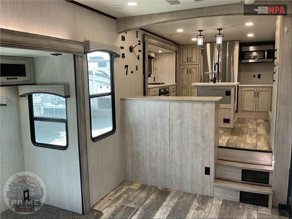 2022 Sandpiper By Forest River M-38FKOK - FIFTH WHEEL SERIES — фото 9