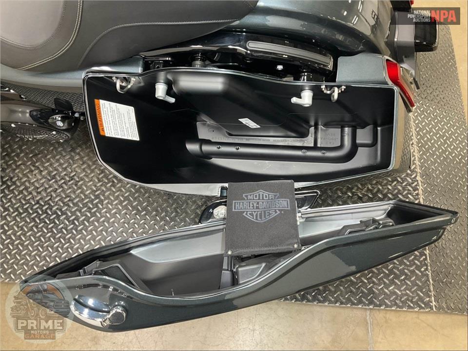2025 Harley-Davidson FLHX STREET GLIDE — фото 16
