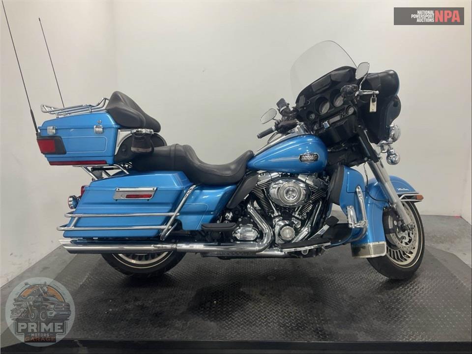 2011 Harley-Davidson FLHTCU UL CLSC EL GLIDE — фото 1