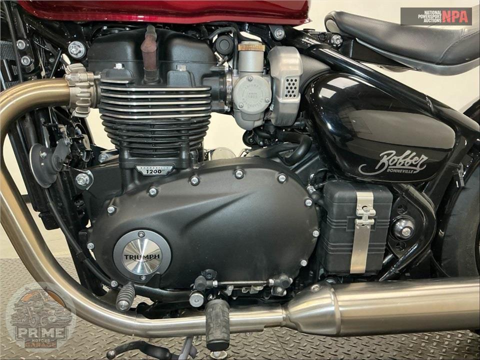 2022 Triumph BONNEVILLE BOBBER — фото 7