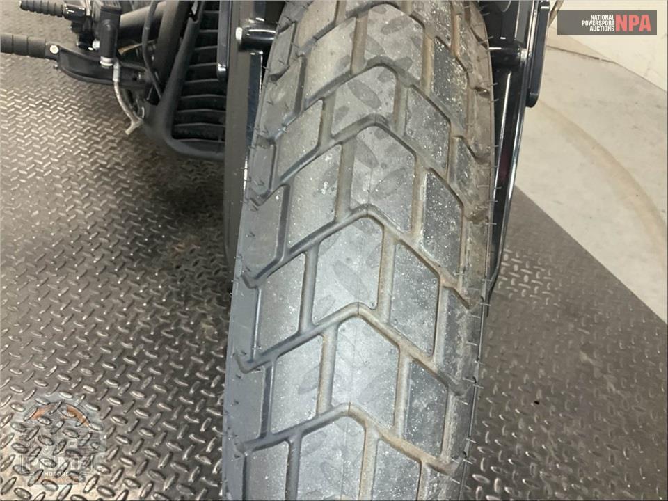 2022 Indian Motorcycle SCOUT BOBBER (ABS, SMOKE COLOR) — фото 16