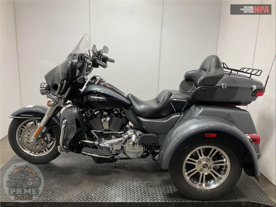 2021 Harley-Davidson FLHTCUTG TRI GLIDE ULTRA CLASSIC — фото 3