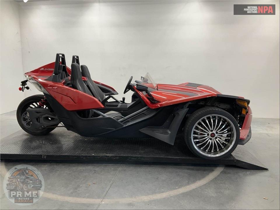 2017 Polaris SLINGSHOT SL — фото 1