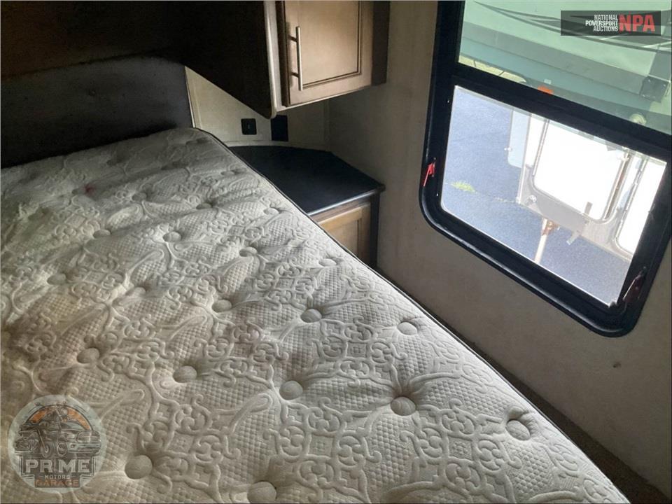 2019 Keystone Rv M-30 RLS - COUGAR FIFTH WHEEL SERIES — фото 12