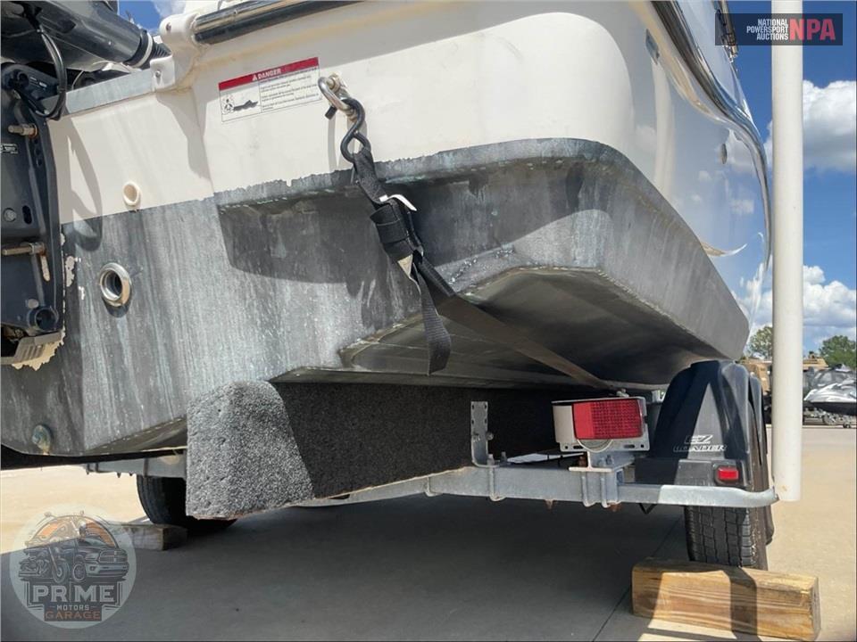 2017 Hurricane Boat SD 2486 SUNDECK SERIES L=24/E=1 250 HP YAMA OB — фото 16