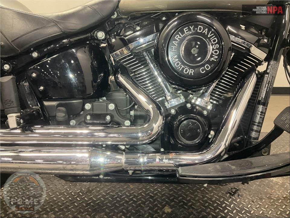 2018 Harley-Davidson FLHC HERITAGE CLASSIC — фото 6